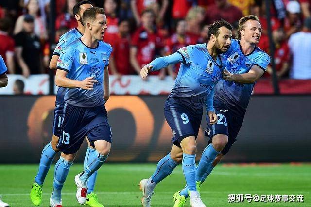 15岁曼联神童申请离队！皇马巴萨抢人，曼城也盯上，父亲被指借机谈大合同